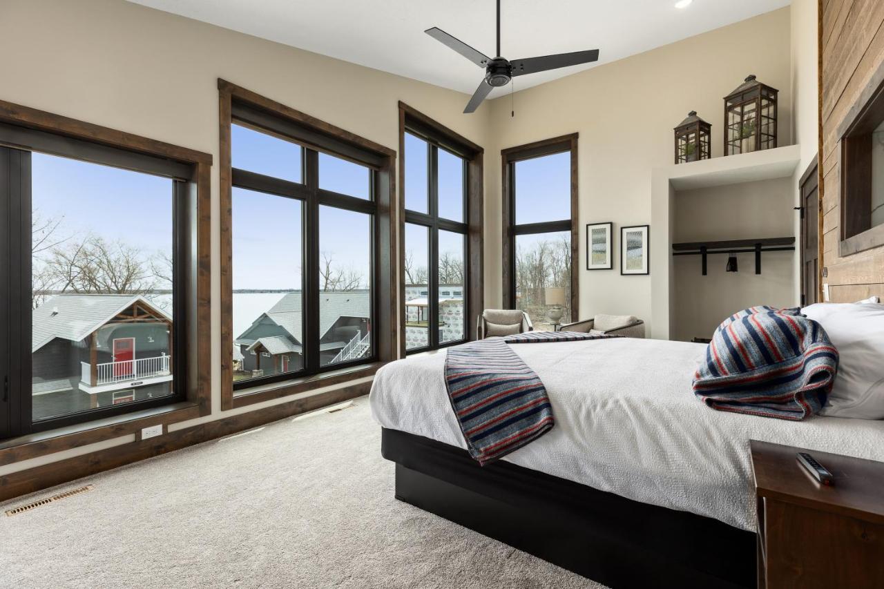 Quarterdeck Resort 3*